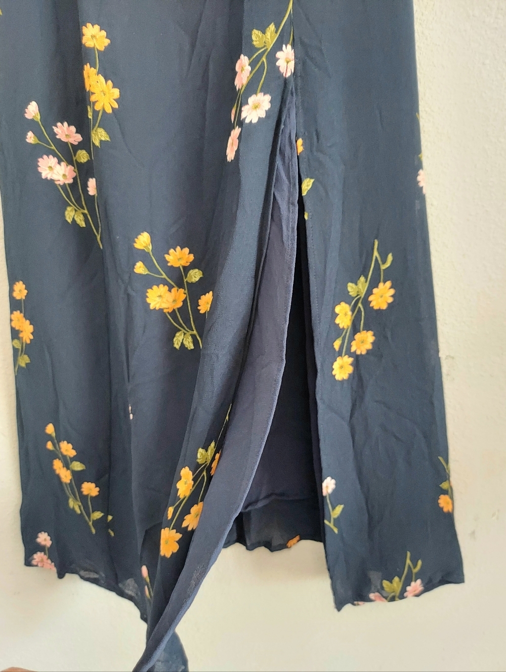 Reformation Fulton Floral Navy Blue Midi Dress Princess Margaret Size 10 - Picture 6 of 15